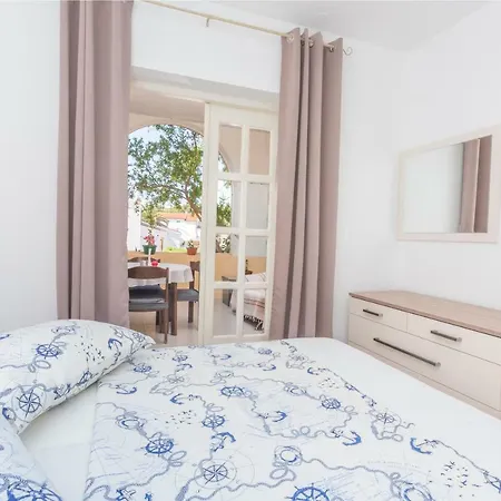 Apartment Branka Kustura 2 *