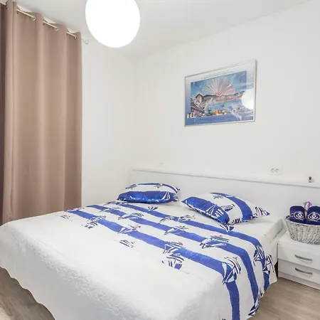 Apartment Branka Kustura 2 Hvar Town