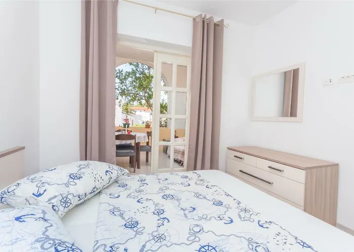 Apartment Branka Kustura 2 *