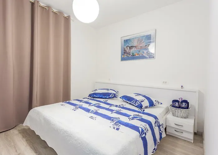 Apartment Branka Kustura 2 Hvar Town