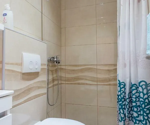 Branka Kustura 2 * Hvar Town