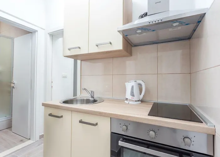 Branka Kustura 2 * 흐바르